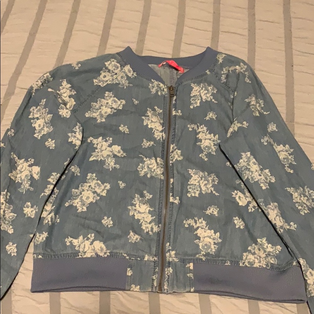 Zip-up sweater